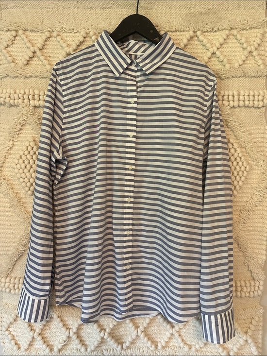 Banana Republic Tops - Banana Republic Light Blue & White Striped Button-Up Shirt